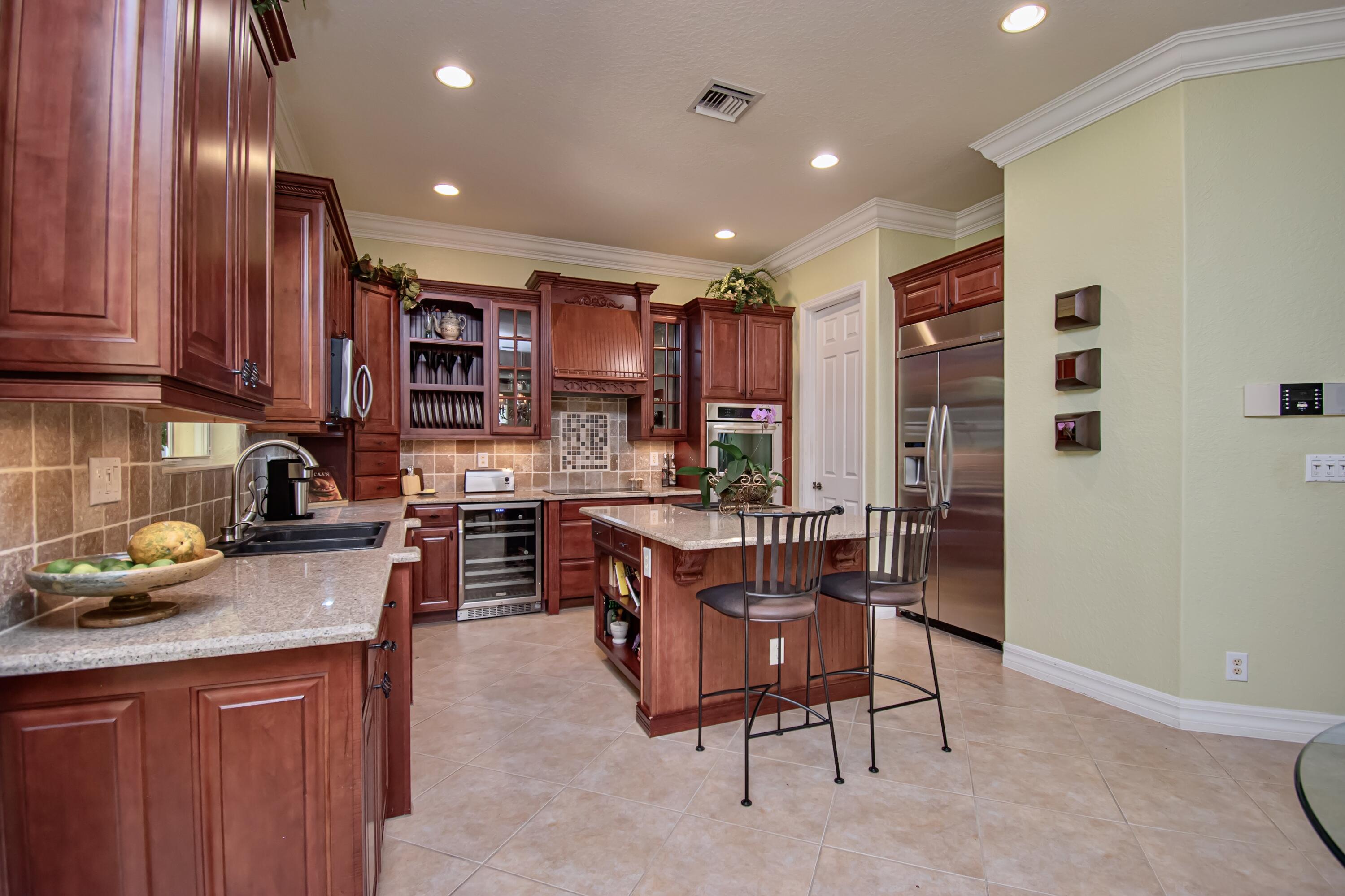 10689 Willow Oak Court