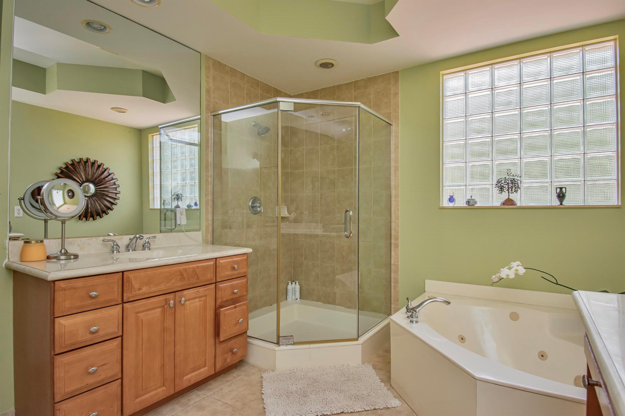 10689 Willow Oak Court