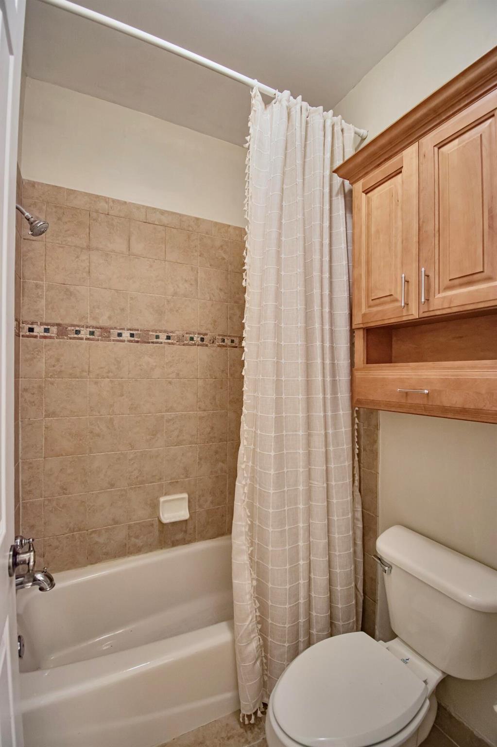 10689 Willow Oak Court