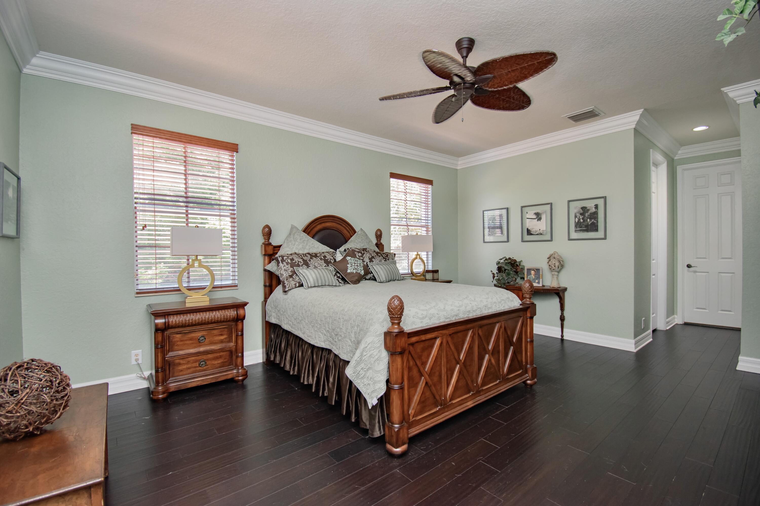 10689 Willow Oak Court