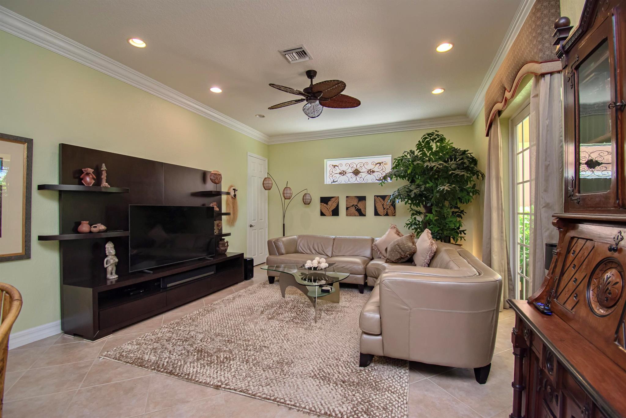 10689 Willow Oak Court