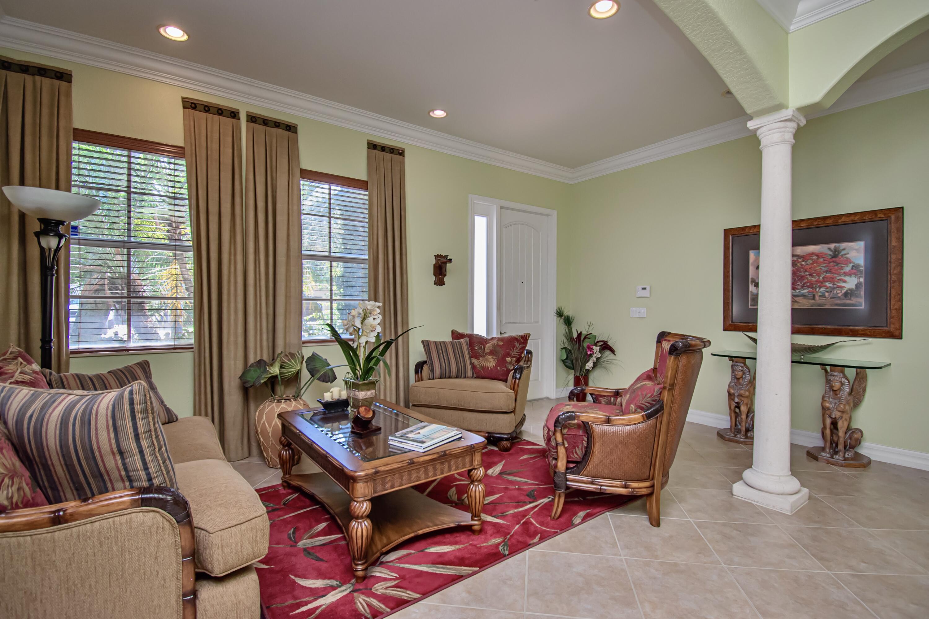 10689 Willow Oak Court