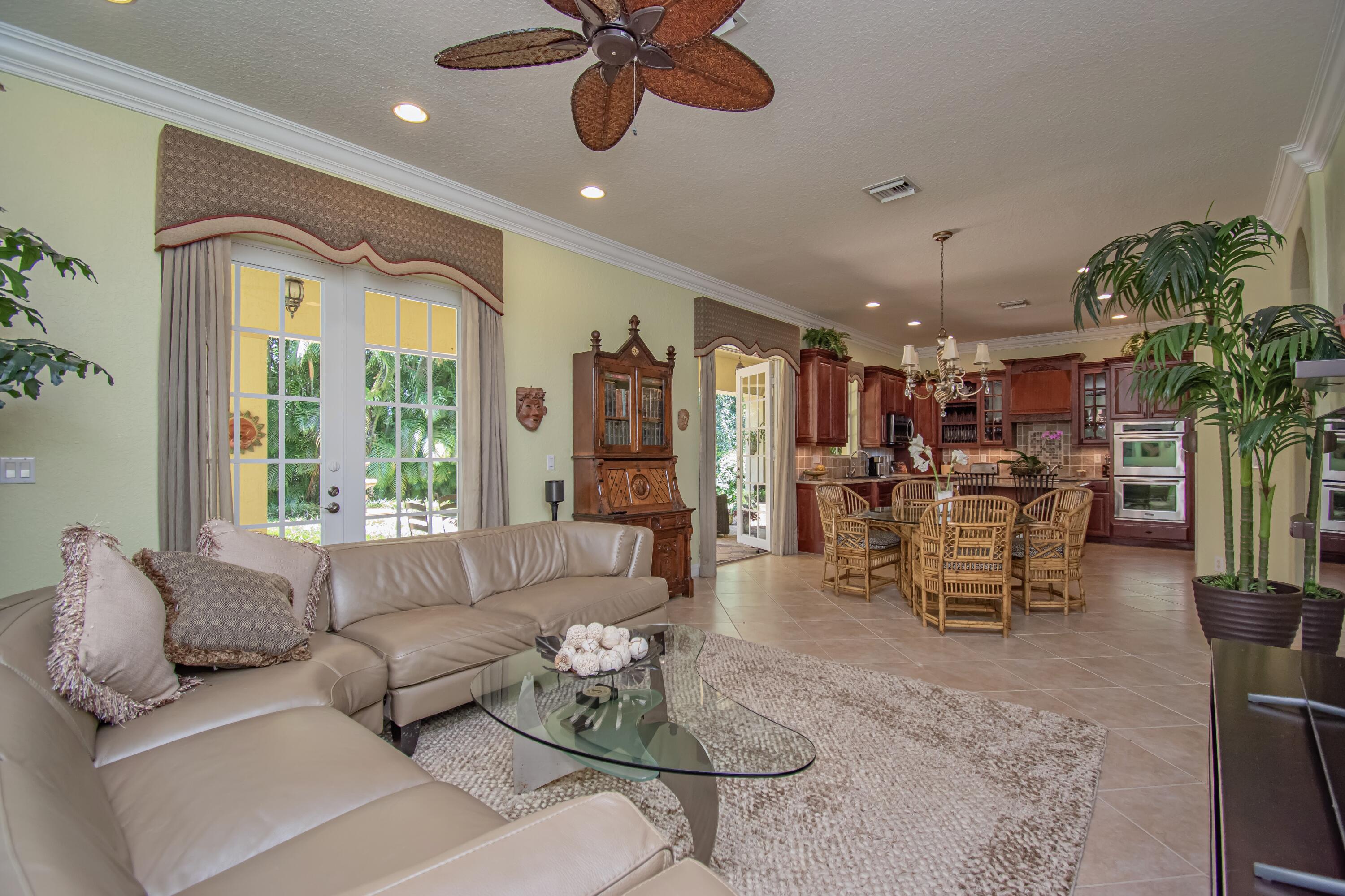 10689 Willow Oak Court