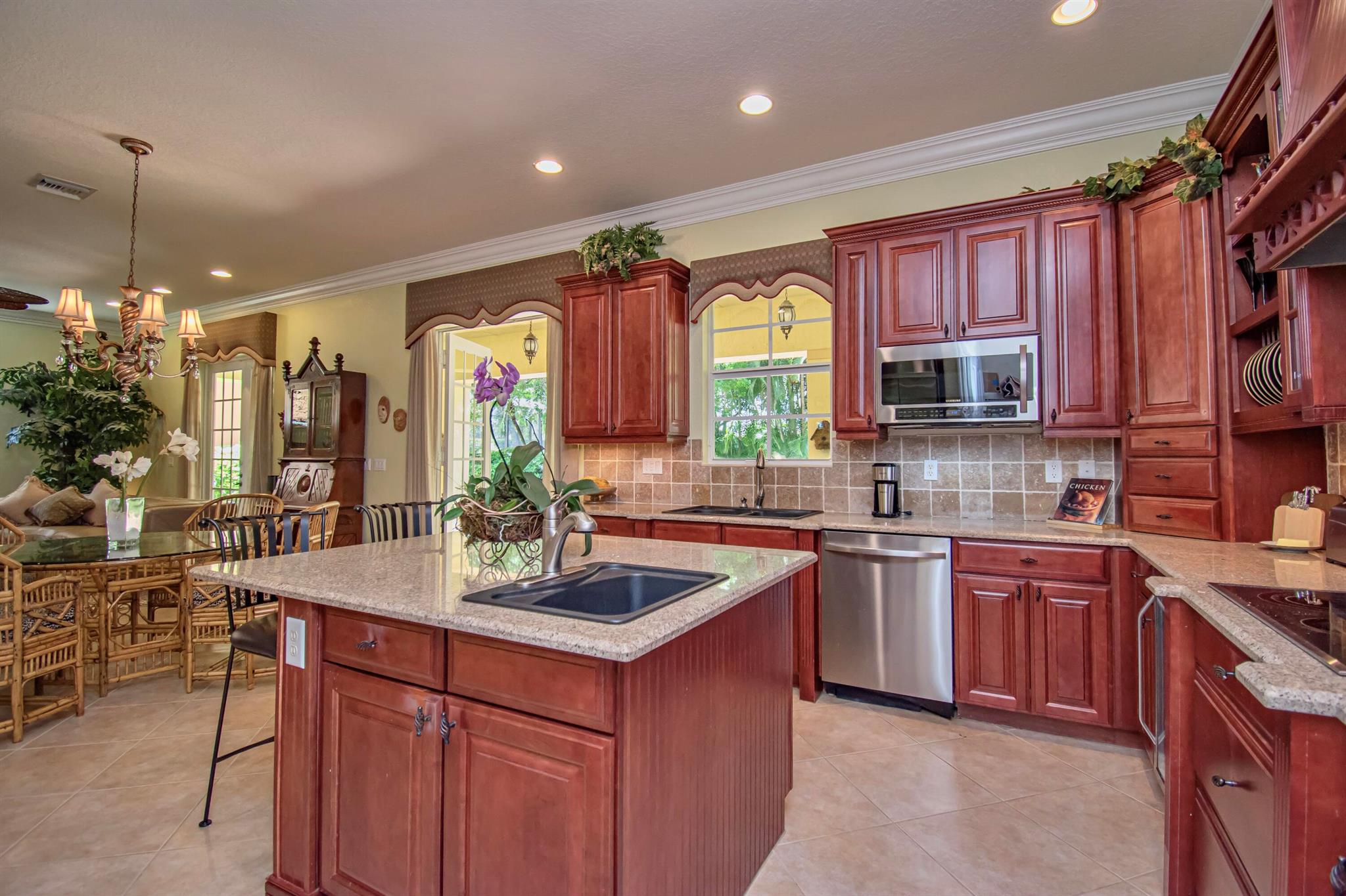 10689 Willow Oak Court