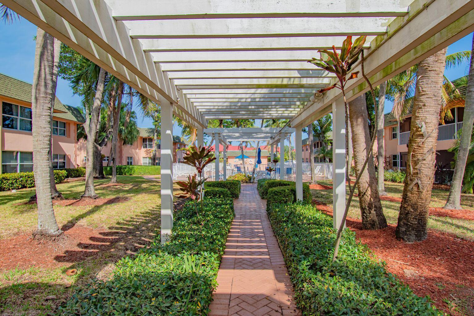 770 SE 2nd Avenue E201