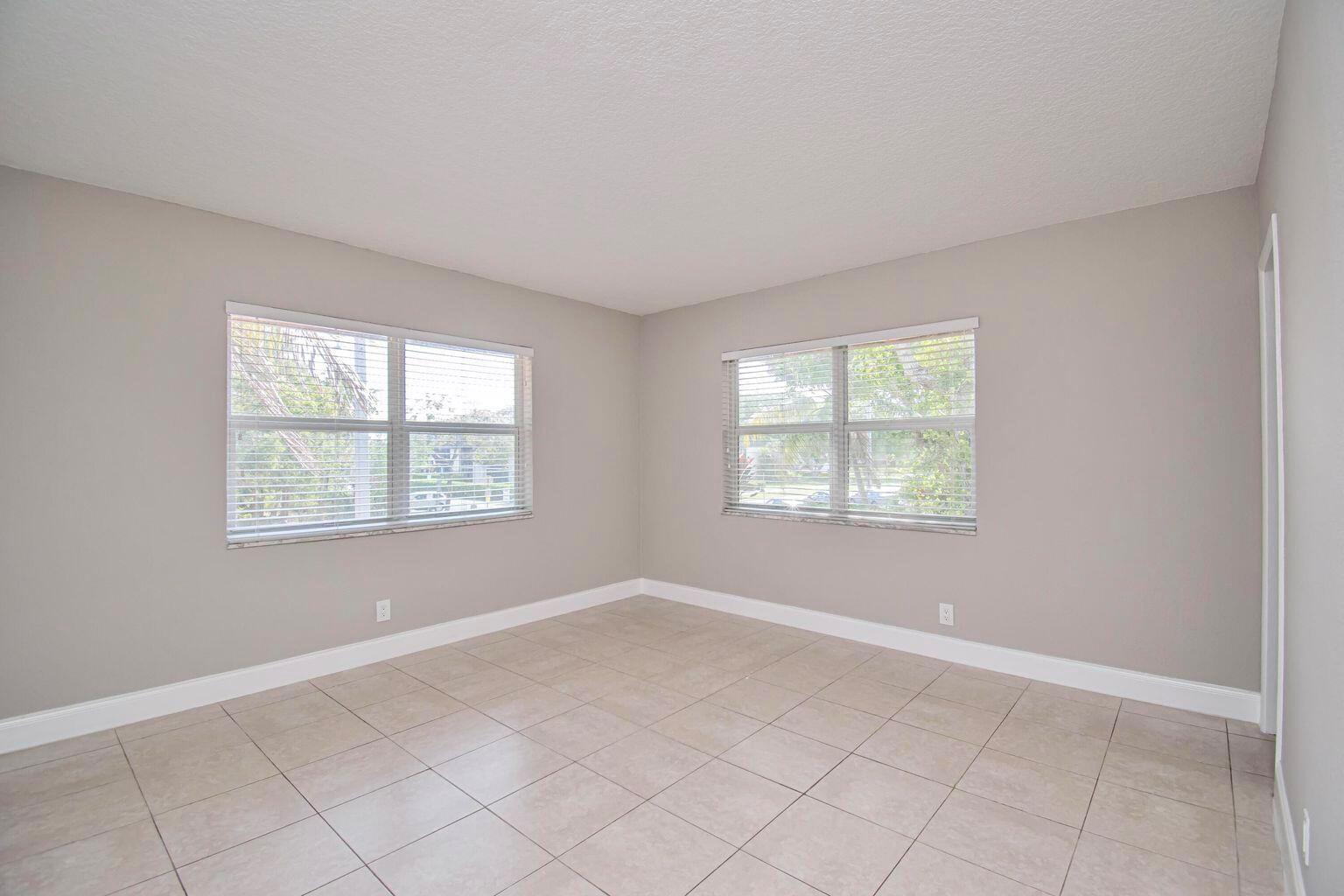 770 SE 2nd Avenue E201