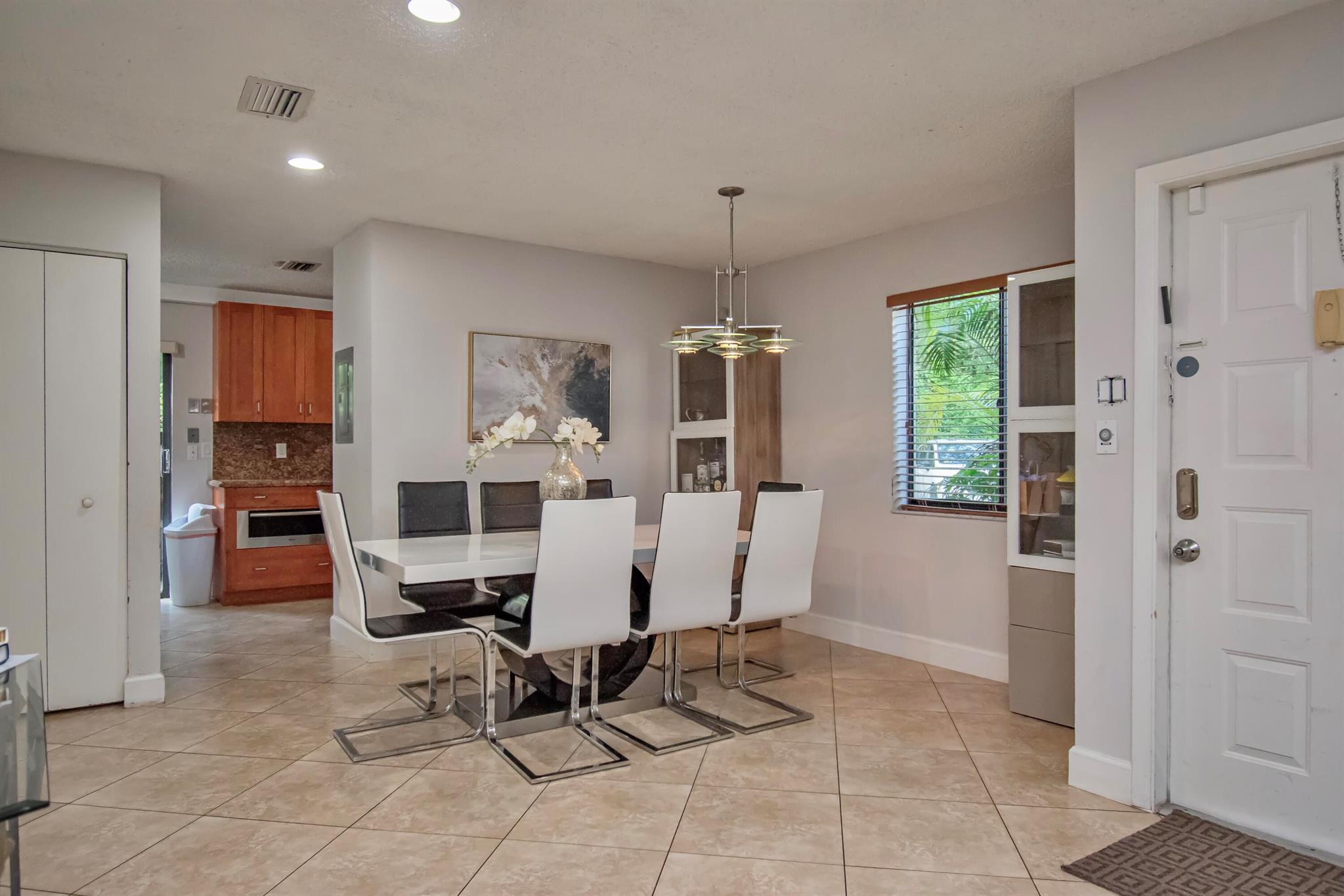 7670 Lago Del Mar 301 Drive 301