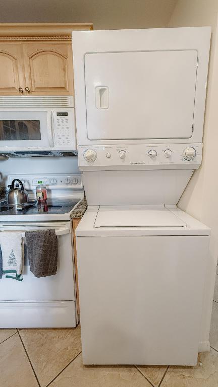 4090 Tivoli Court 303