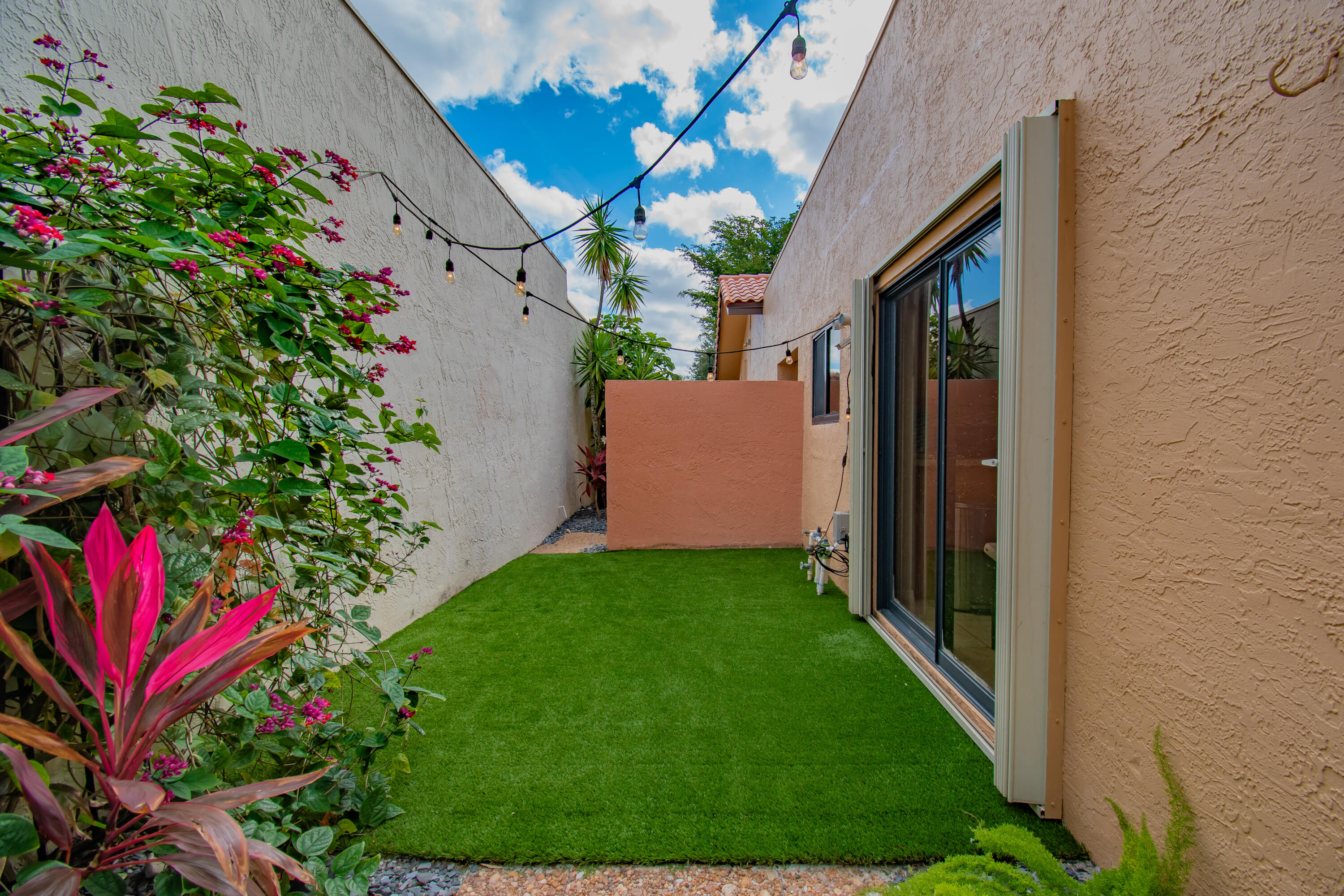 6805 NW Allegre Court