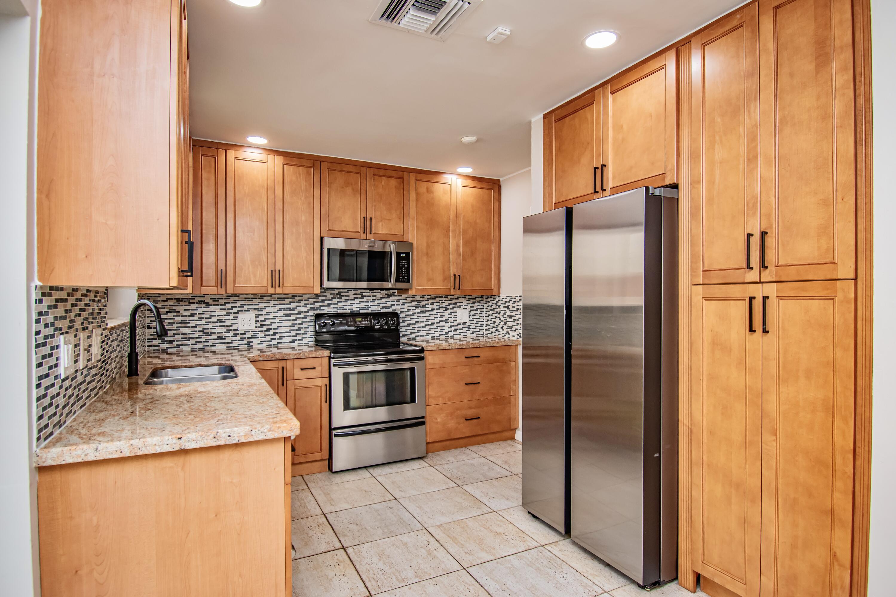 6805 NW Allegre Court