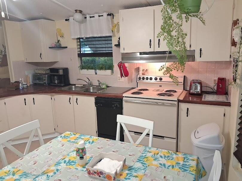 4094 Meadowview Drive