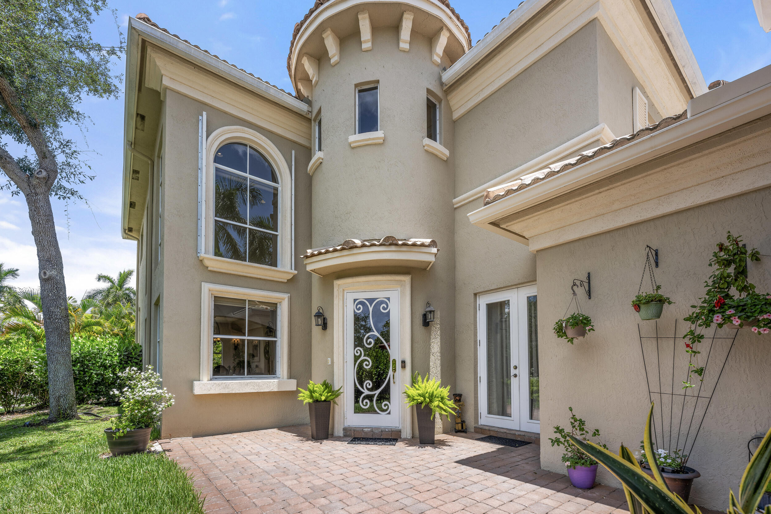 9839 Palma Vista Way