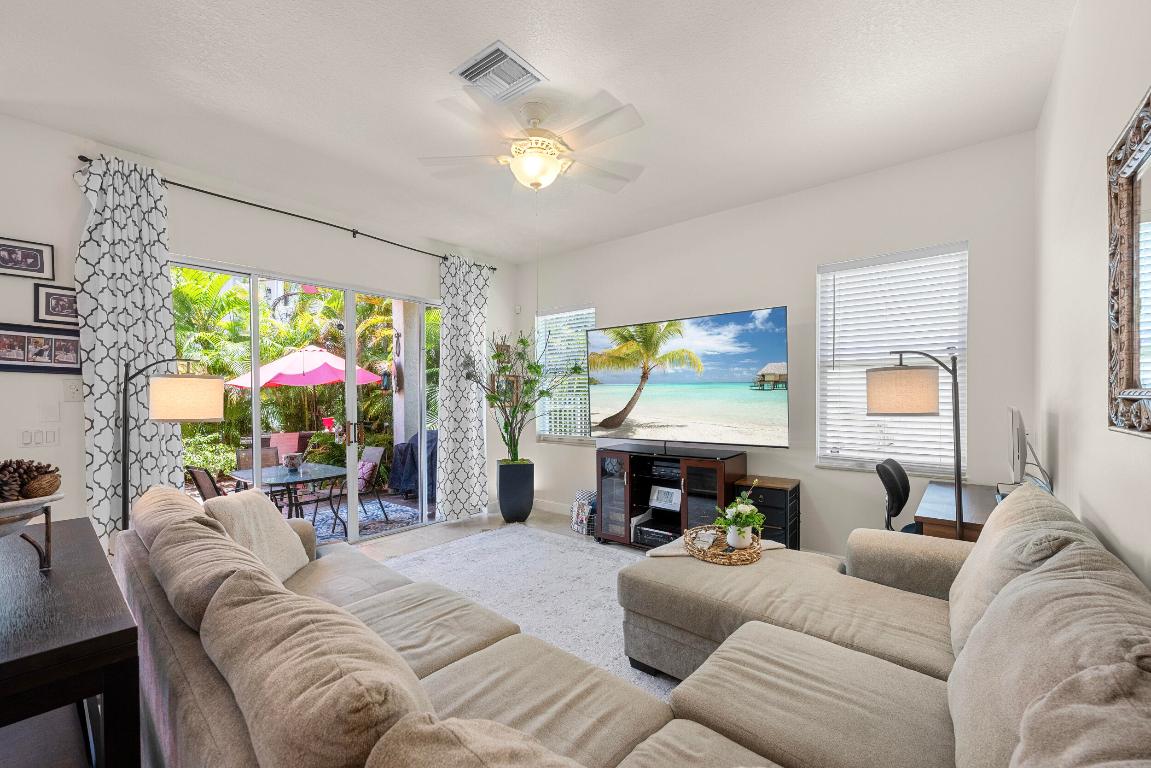 9839 Palma Vista Way