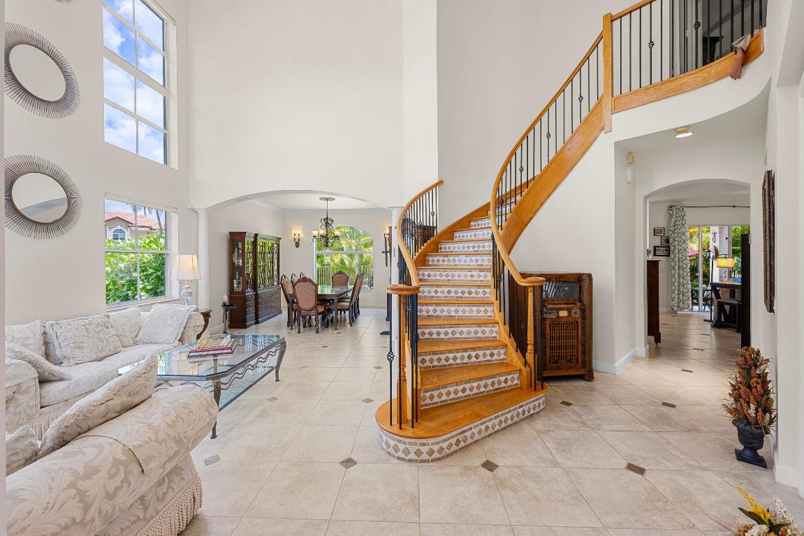 9839 Palma Vista Way