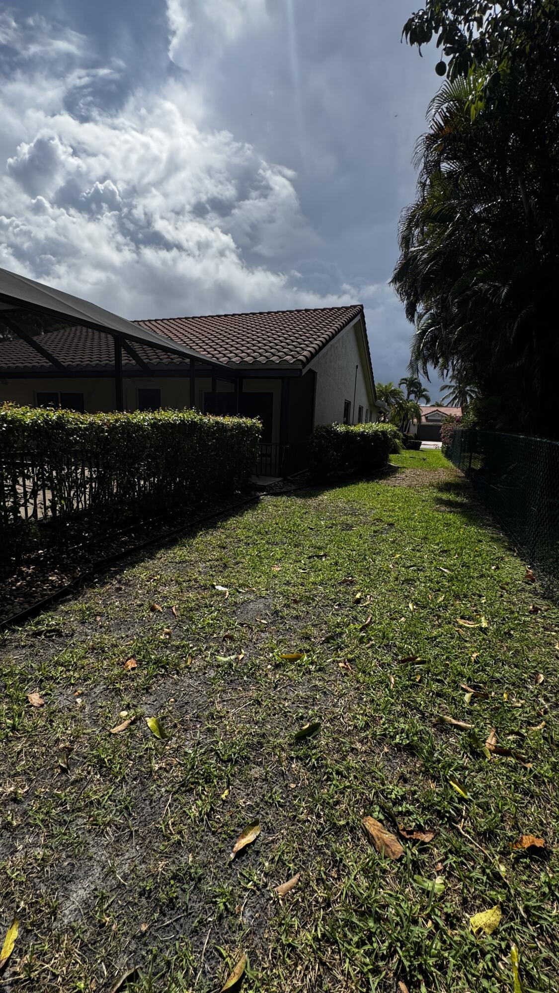 11822 Island Lakes Lane