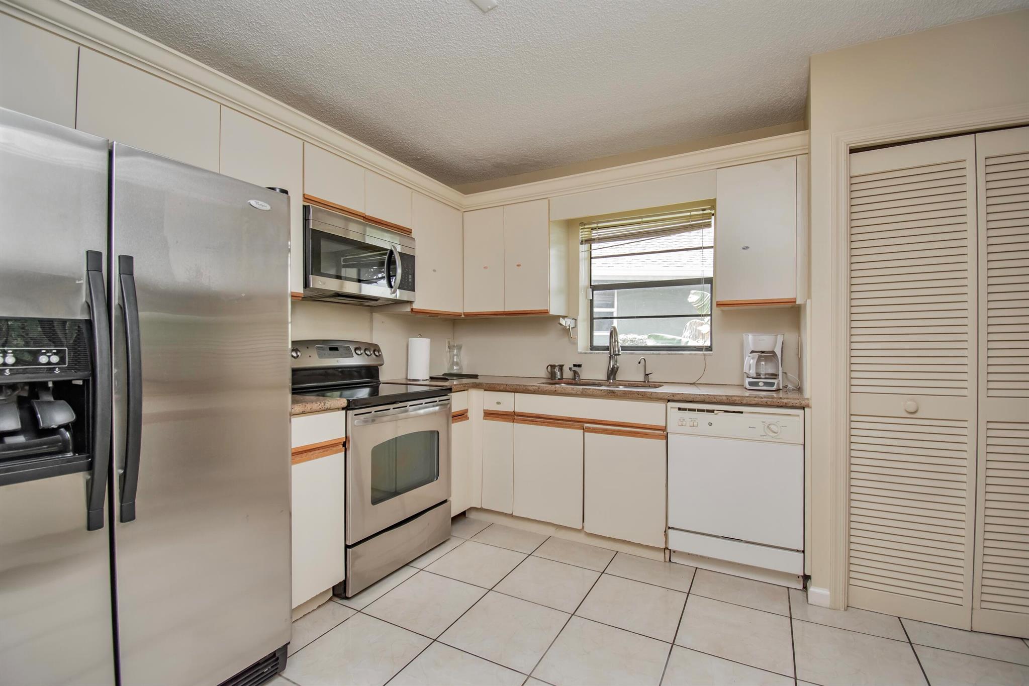 7917 Chula Vista Crescent