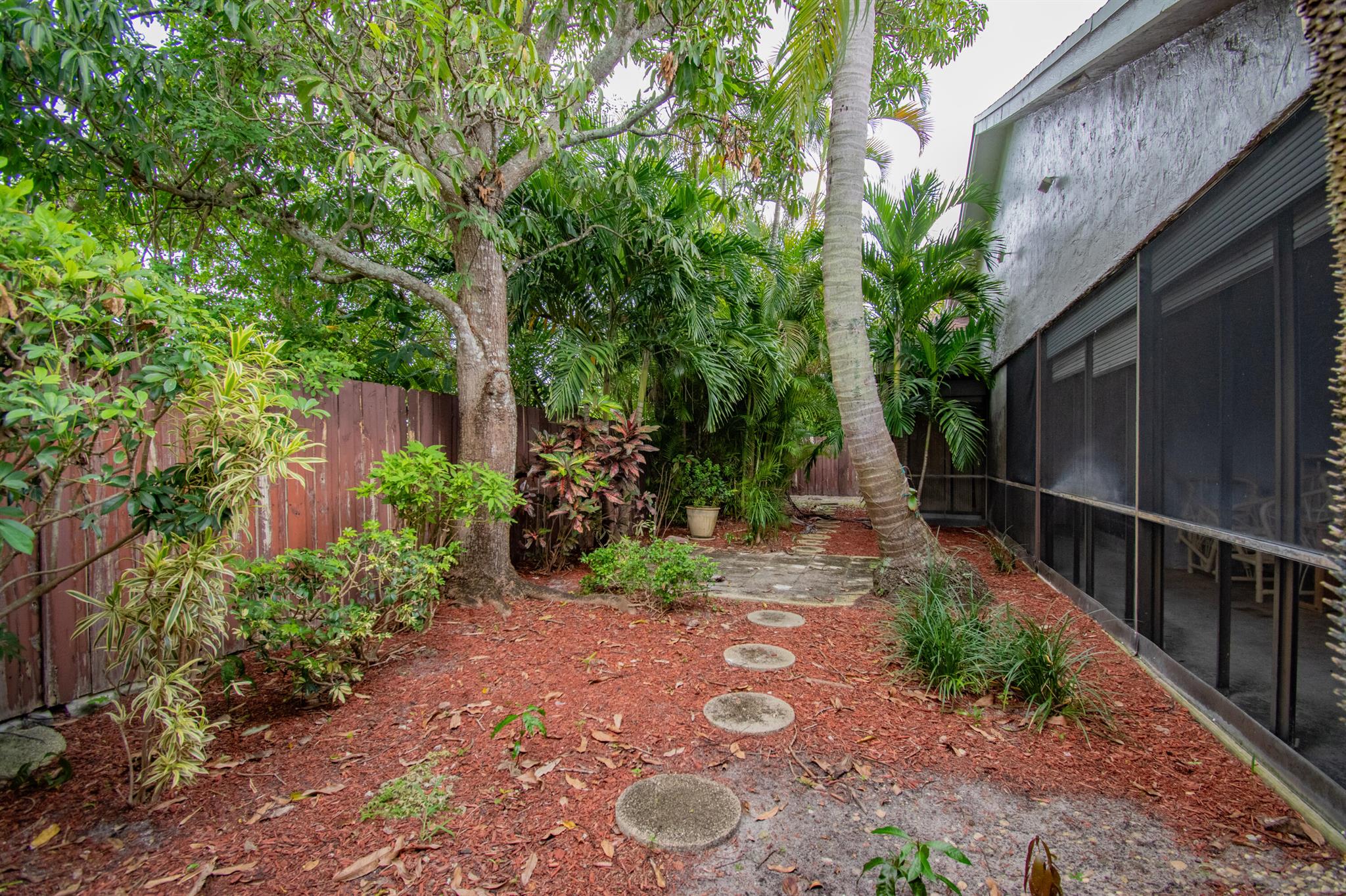 7917 Chula Vista Crescent