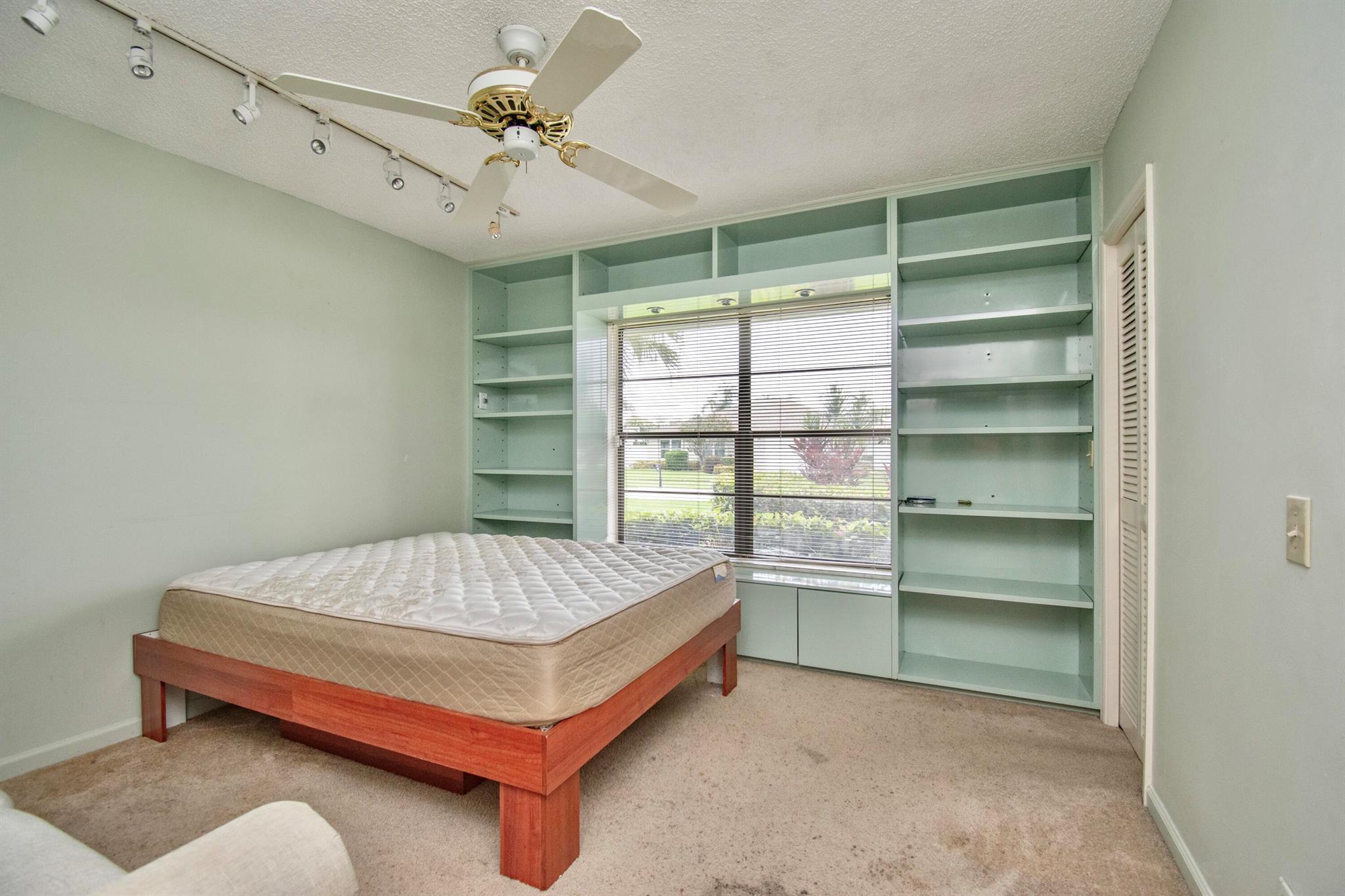 7917 Chula Vista Crescent