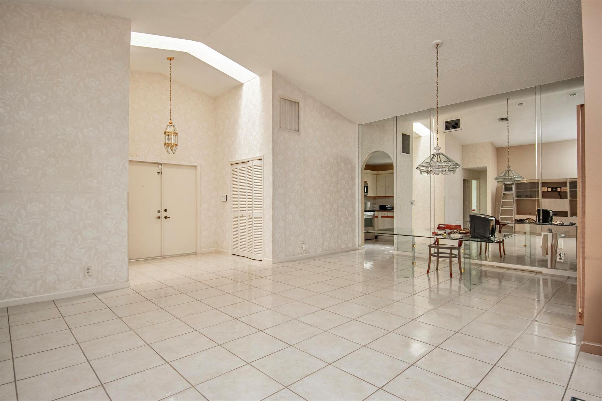 7917 Chula Vista Crescent