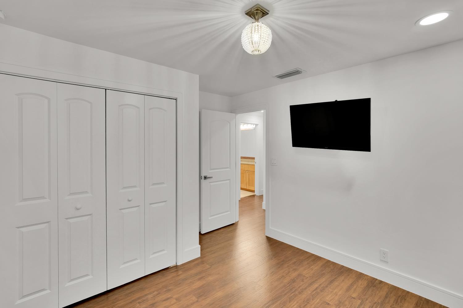 7880 Cummings Lane