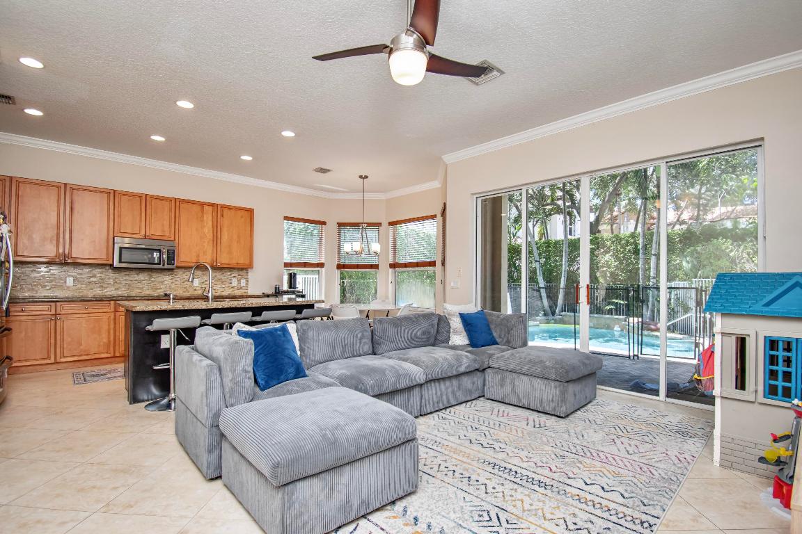 9851 Palma Vista Way