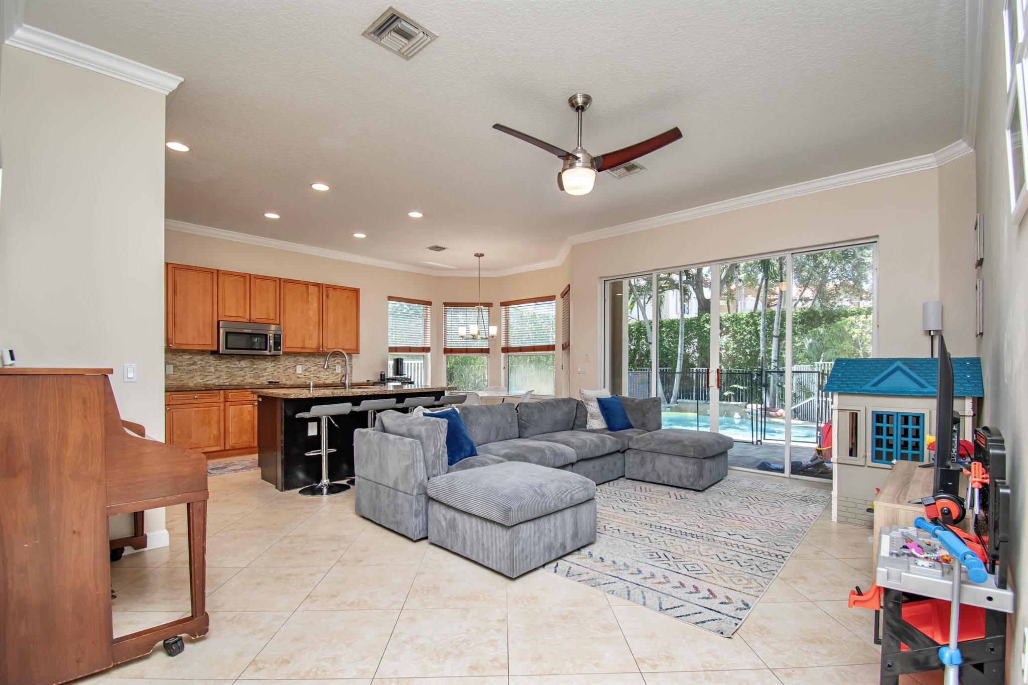 9851 Palma Vista Way