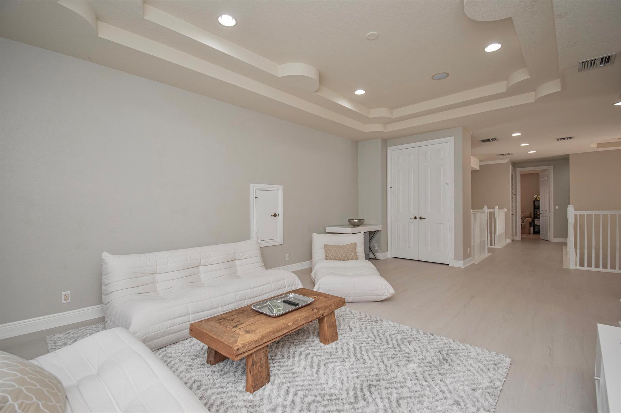 16106 Rosecroft Terrace