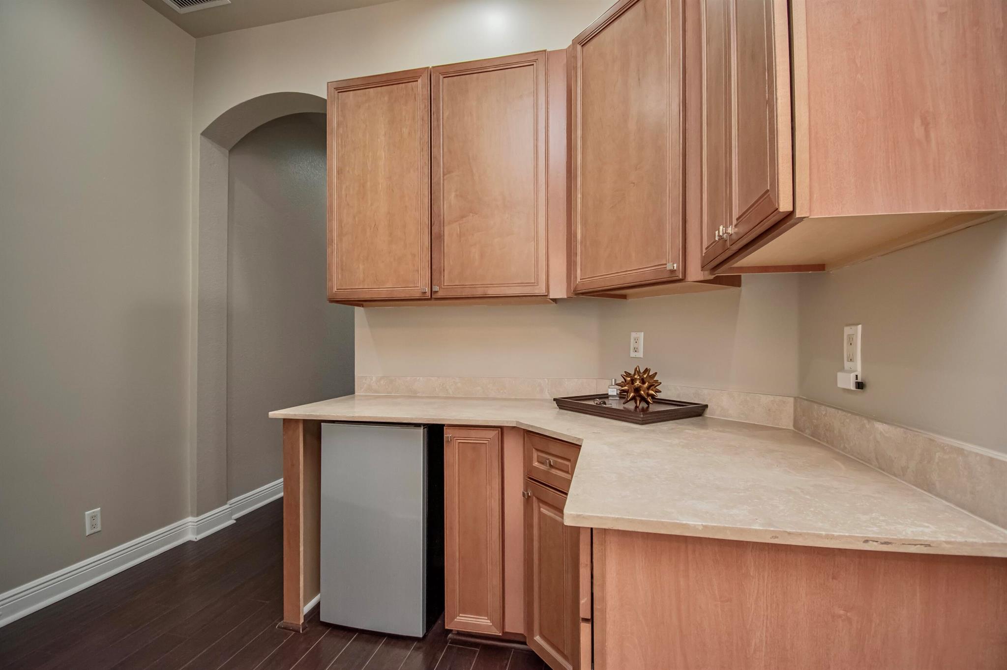 16106 Rosecroft Terrace