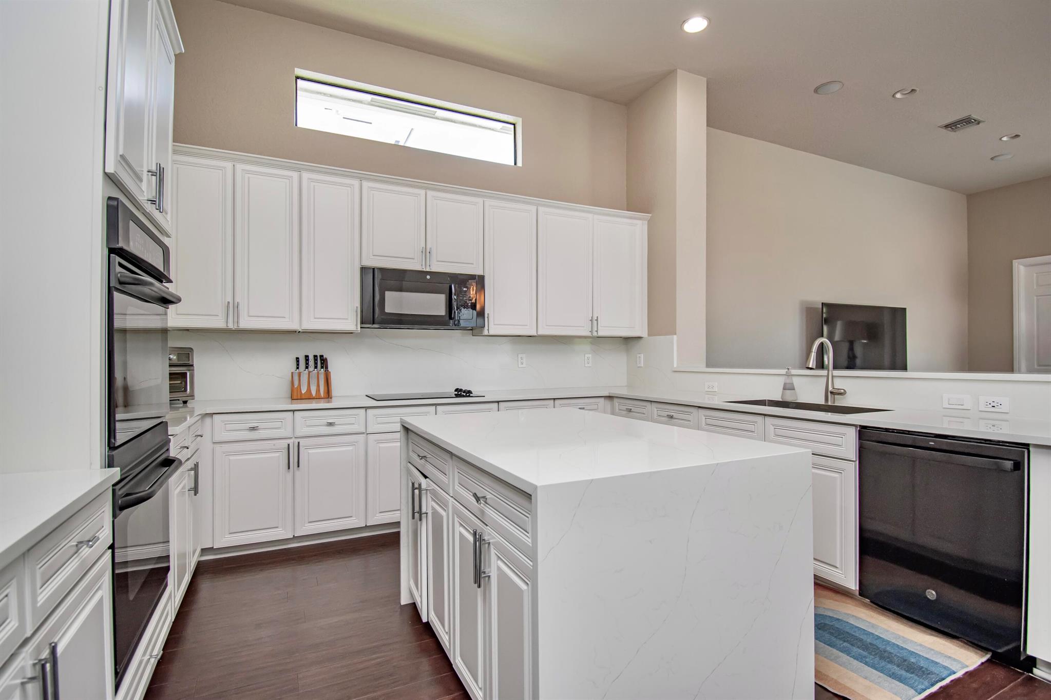 16106 Rosecroft Terrace