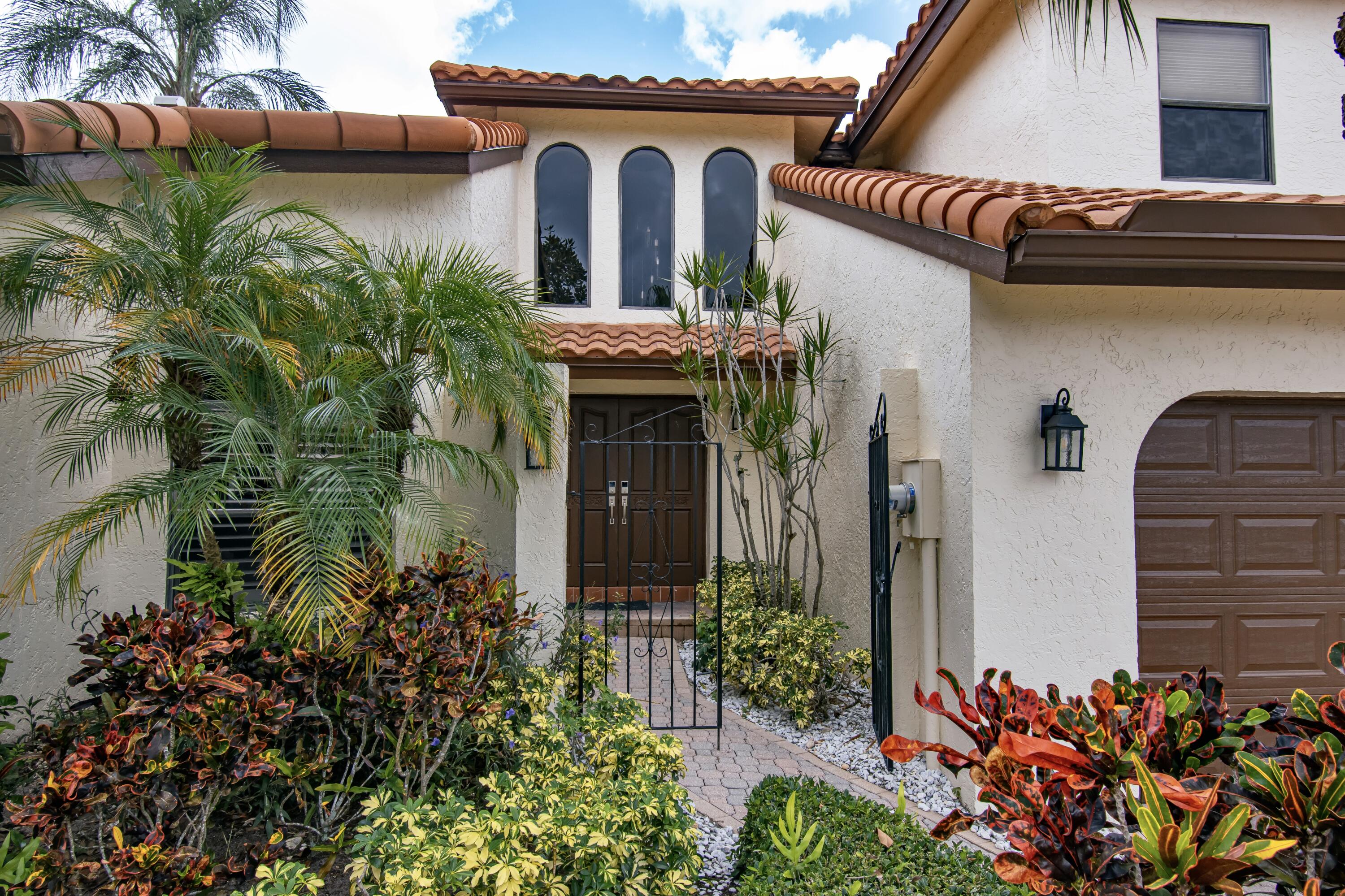 22504 W Esplanada Circle W