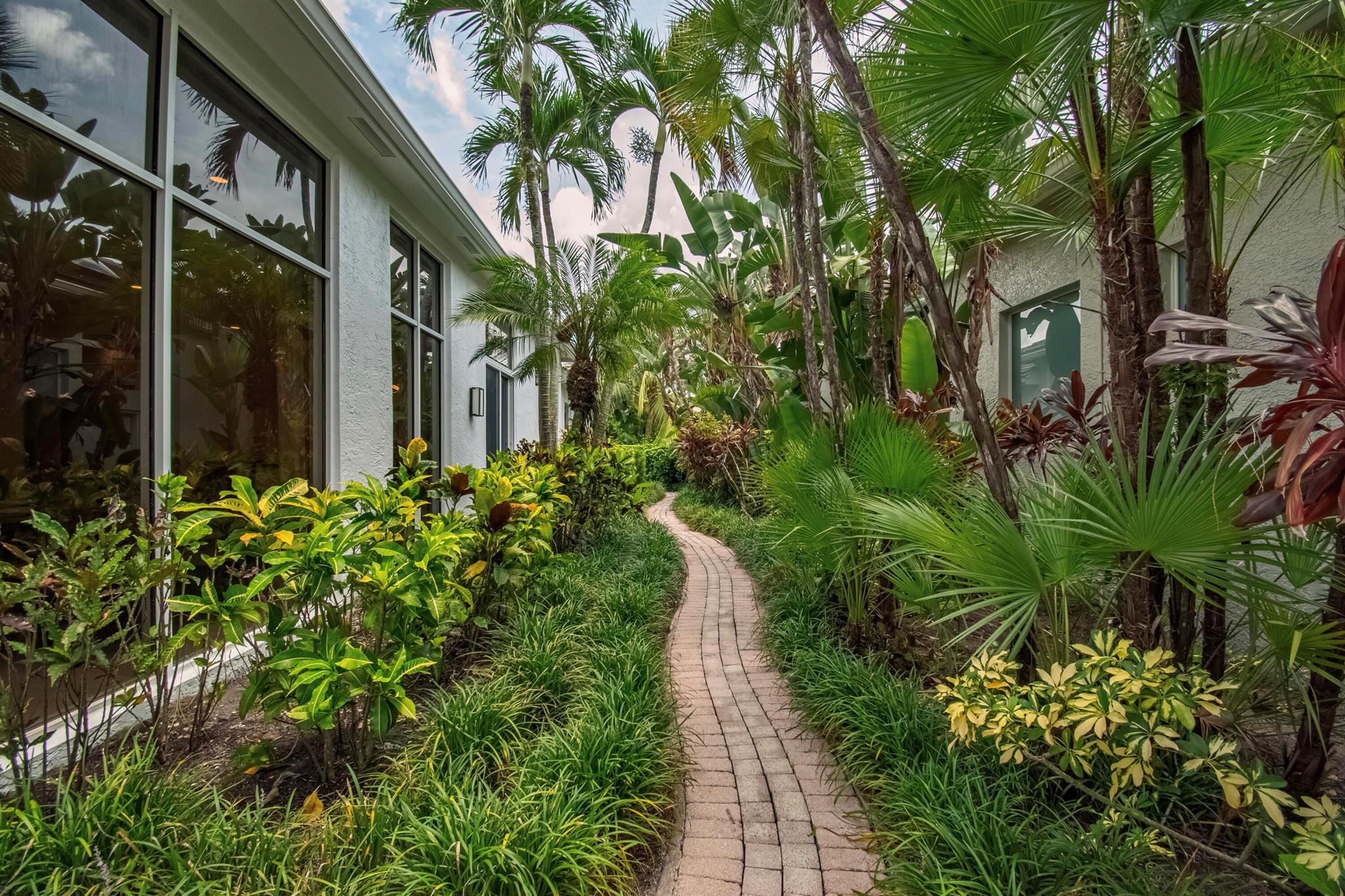 7837 Villa D Este Way