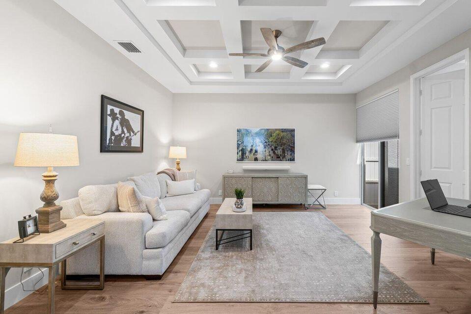 16100 Villa Vizcaya Place