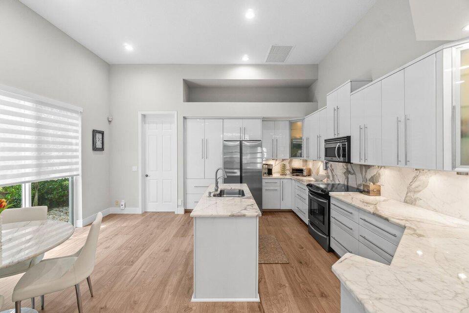 16100 Villa Vizcaya Place