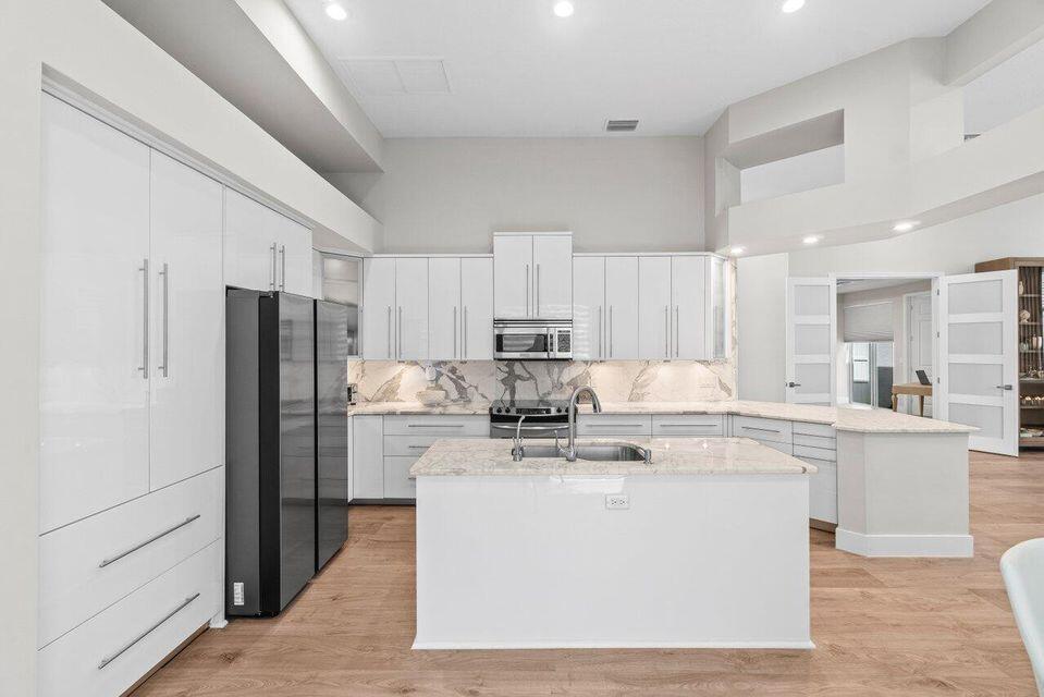 16100 Villa Vizcaya Place