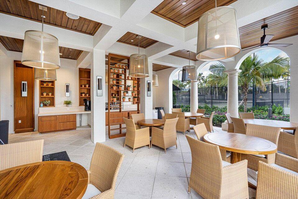 16100 Villa Vizcaya Place