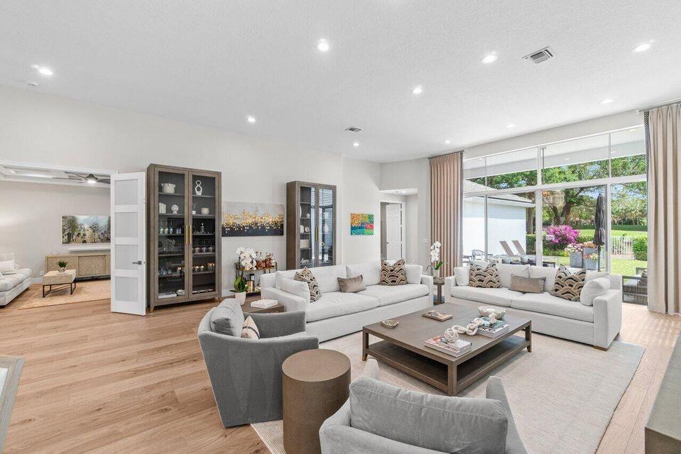 16100 Villa Vizcaya Place