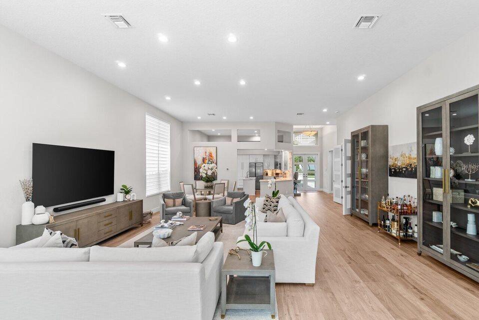 16100 Villa Vizcaya Place