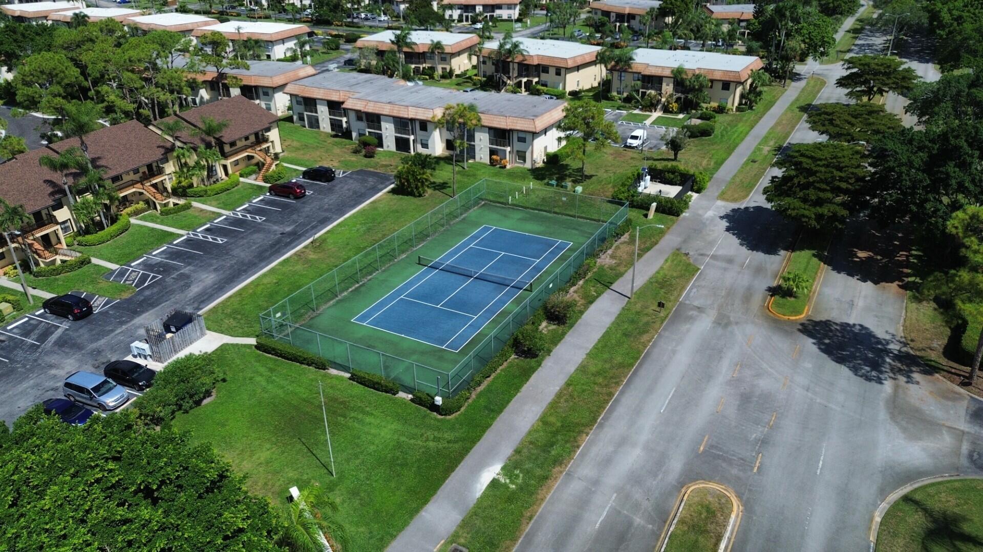 4696 Lucerne Lakes Boulevard 102