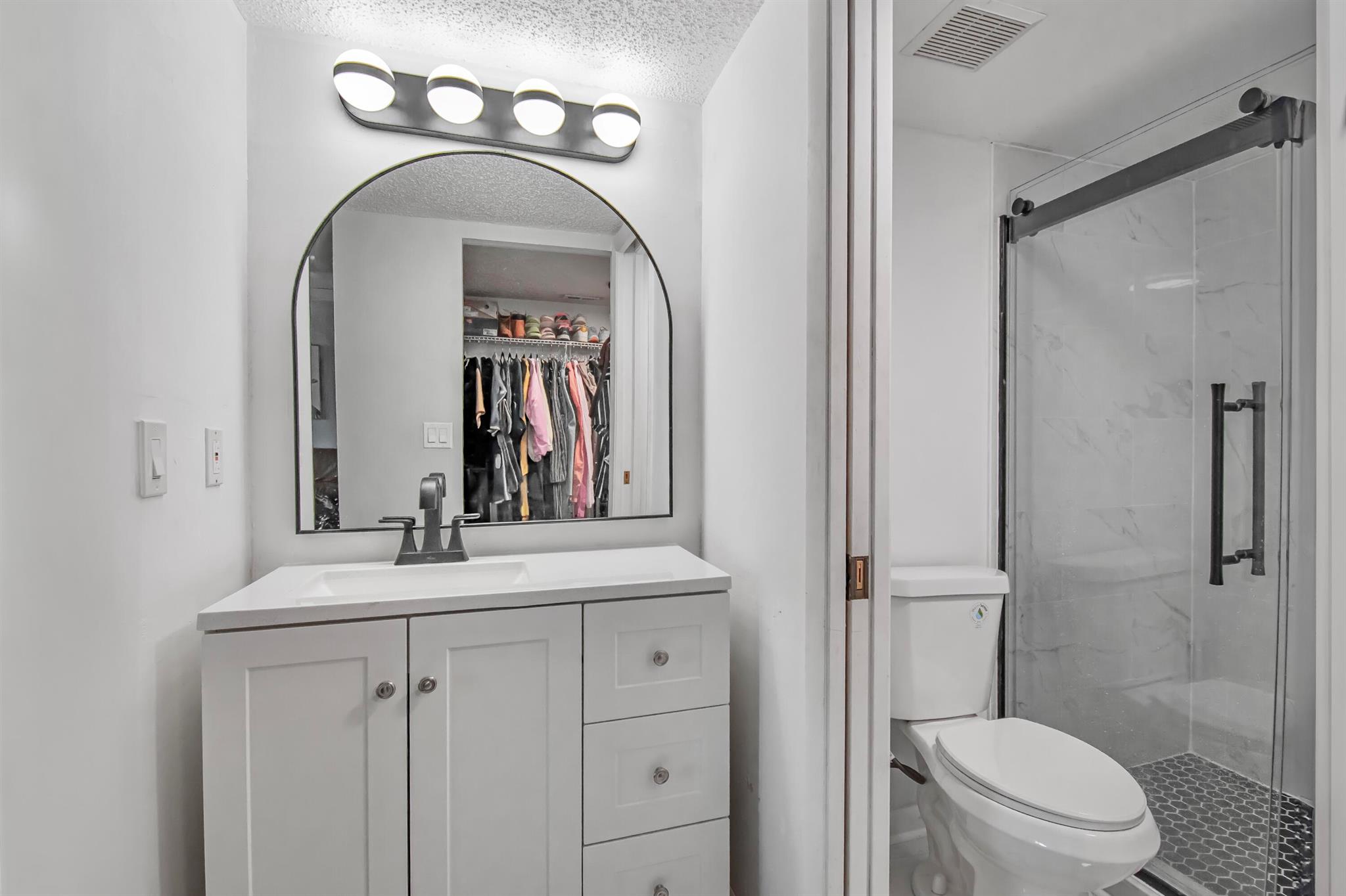 4696 Lucerne Lakes Boulevard 102