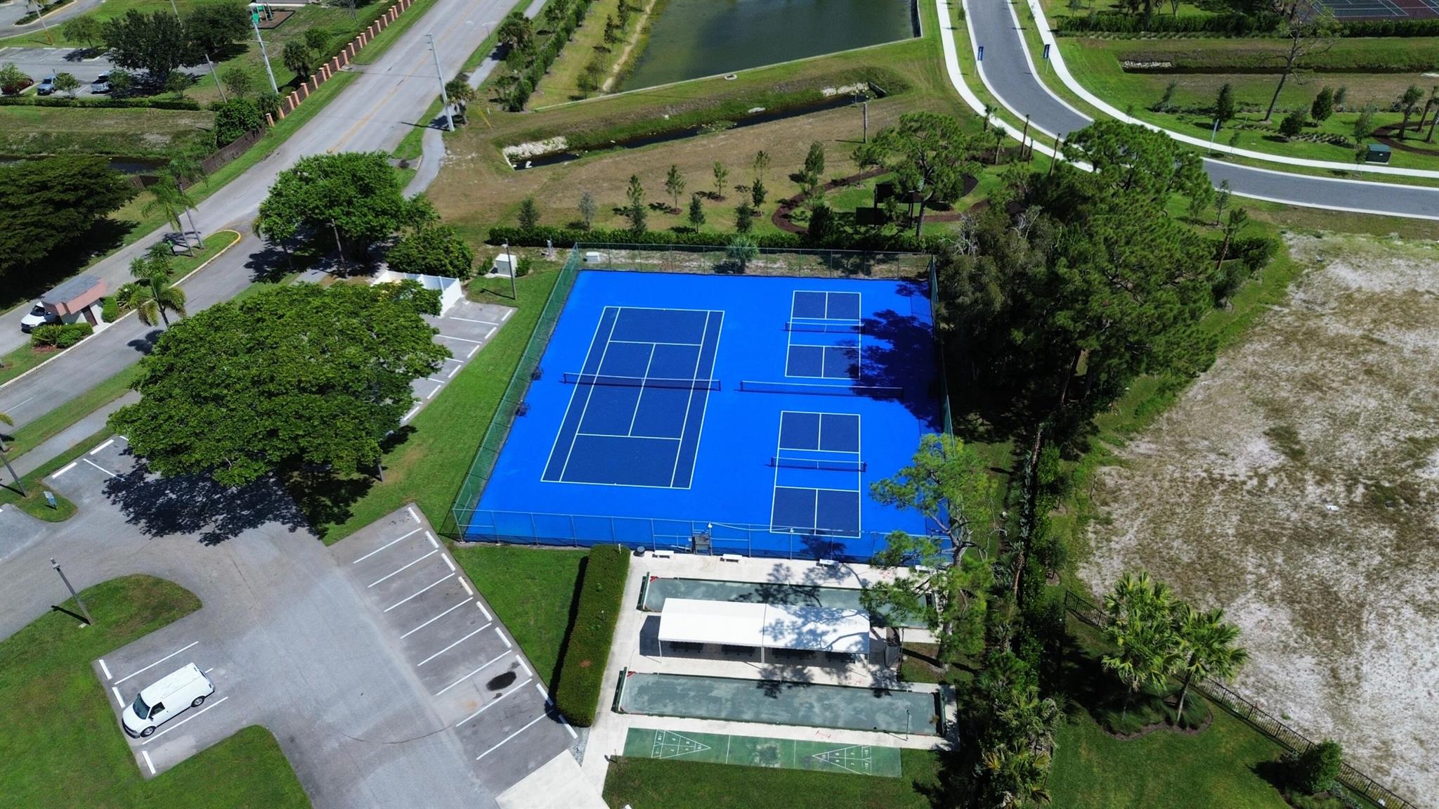 4696 Lucerne Lakes Boulevard 102