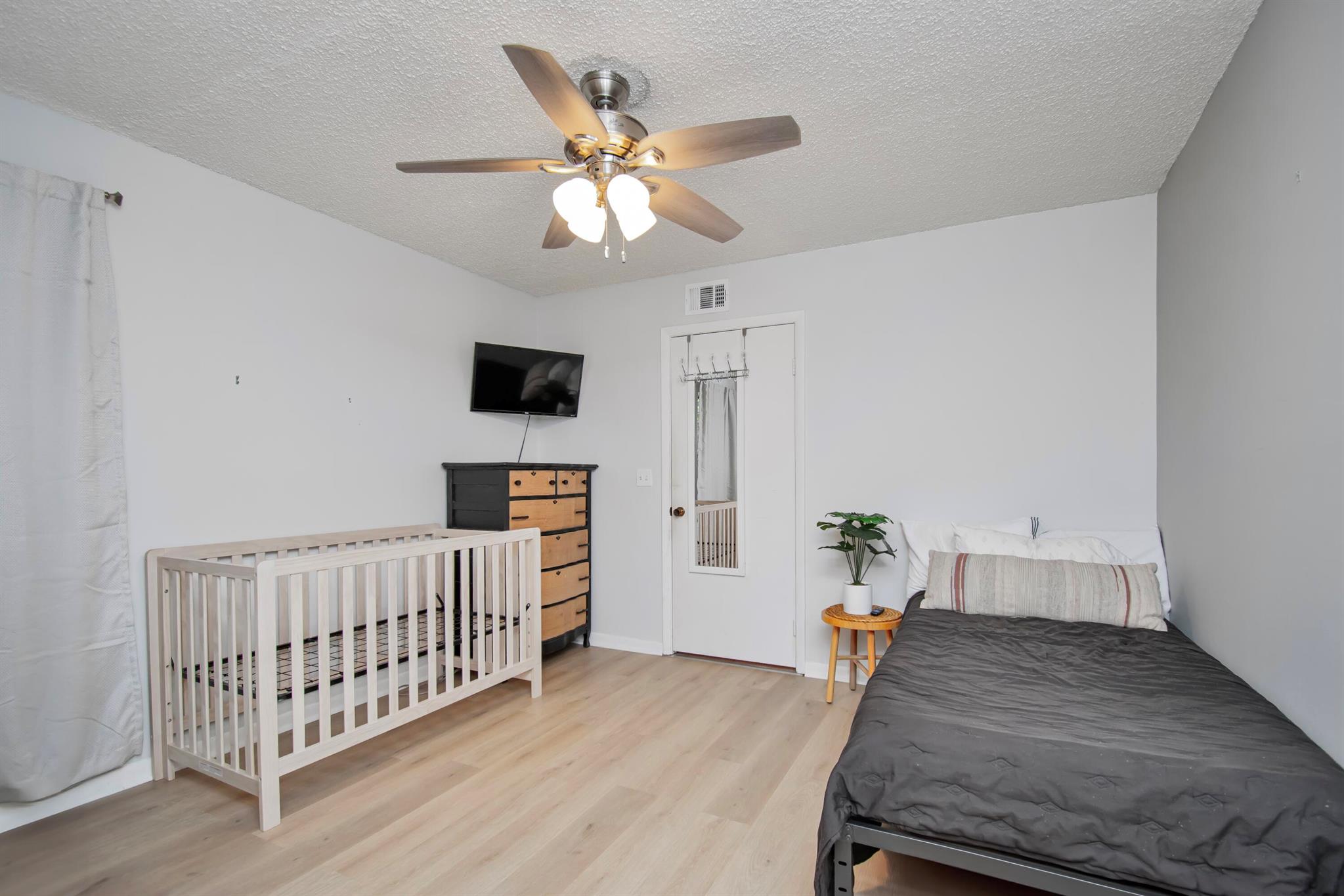 4696 Lucerne Lakes Boulevard 102