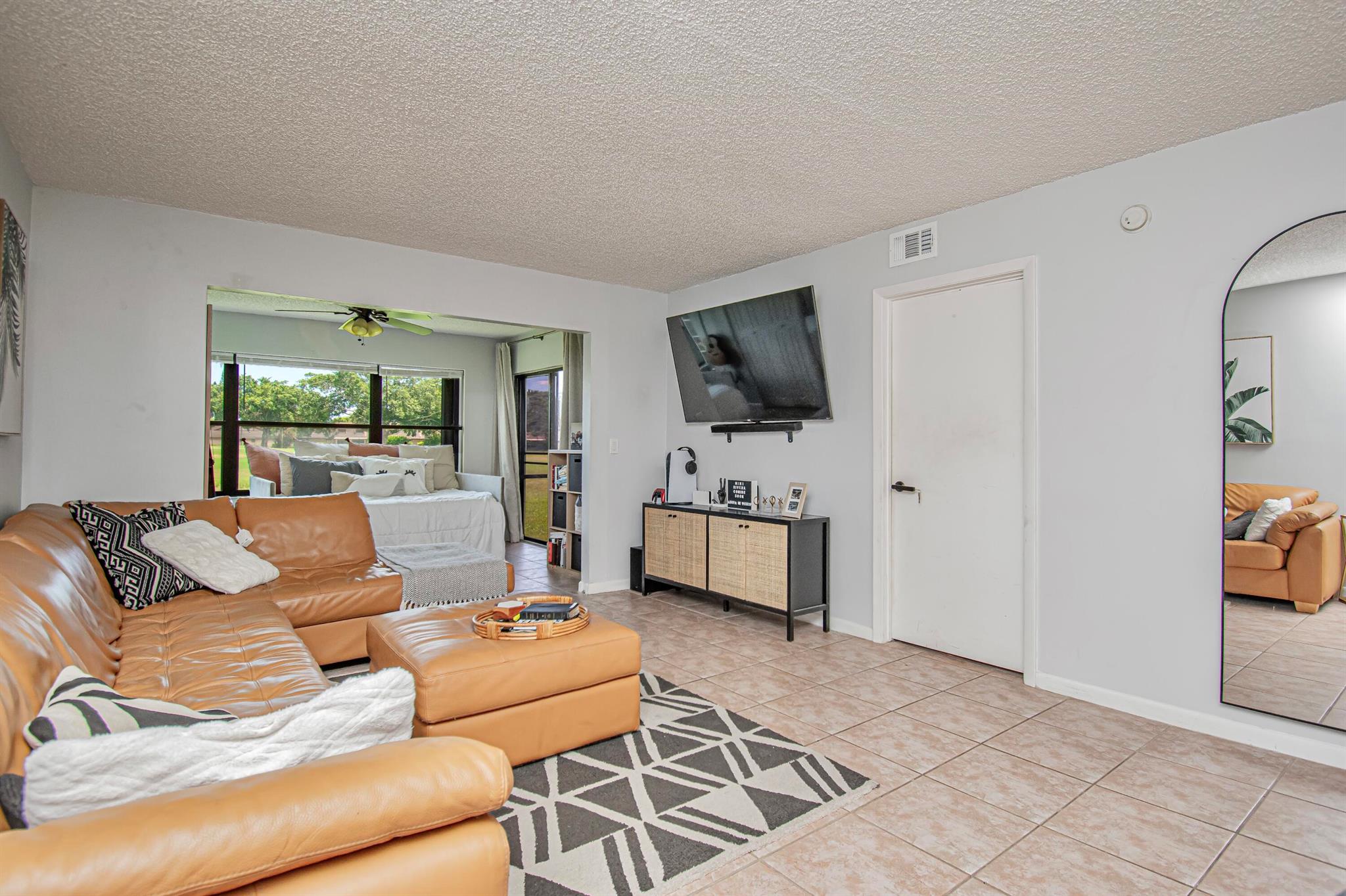 4696 Lucerne Lakes Boulevard 102