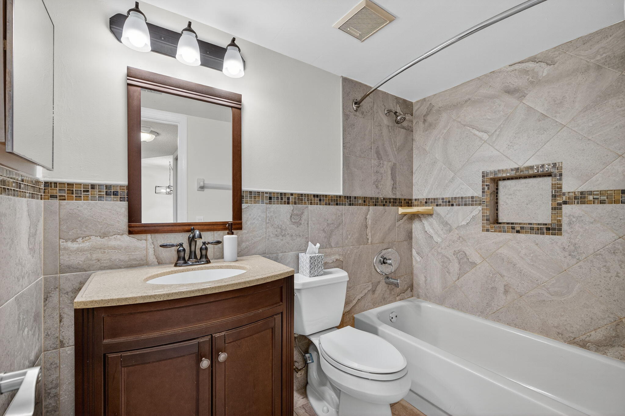 117 Lake Emerald Drive 208