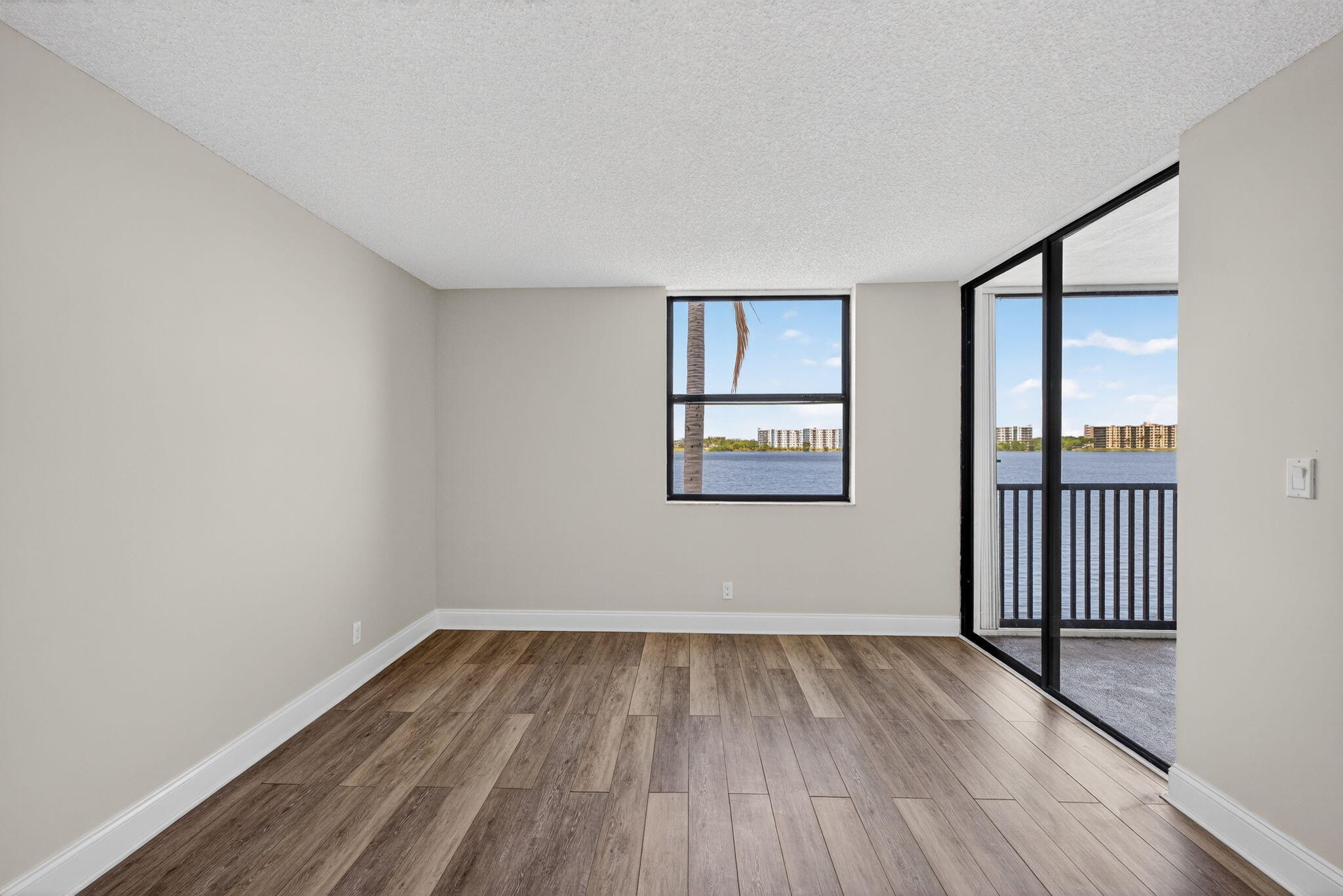 117 Lake Emerald Drive 208