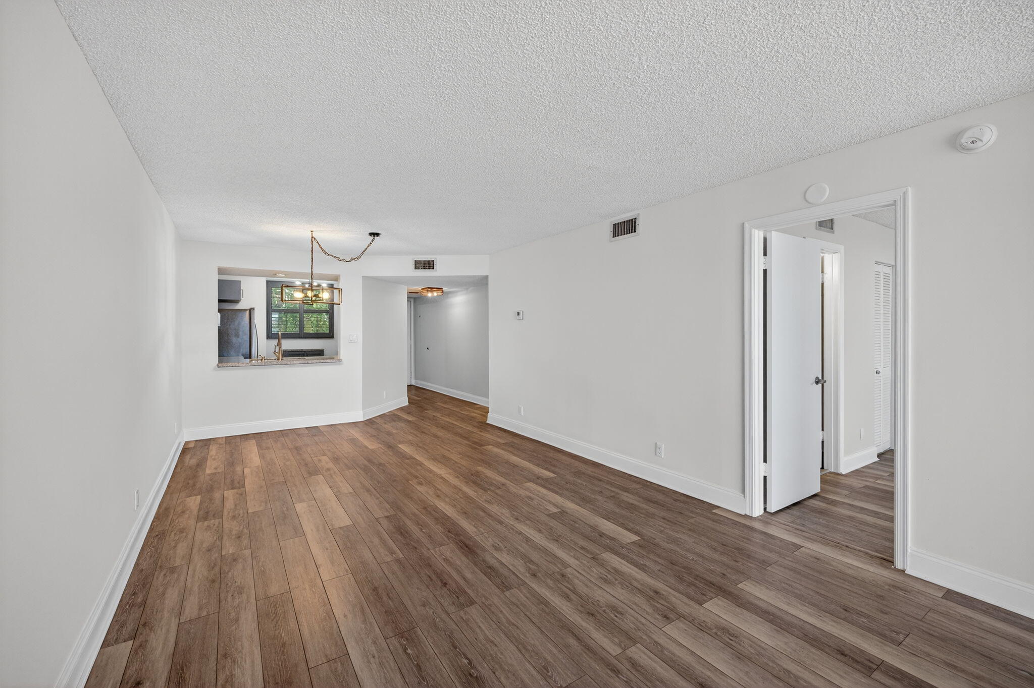 117 Lake Emerald Drive 208