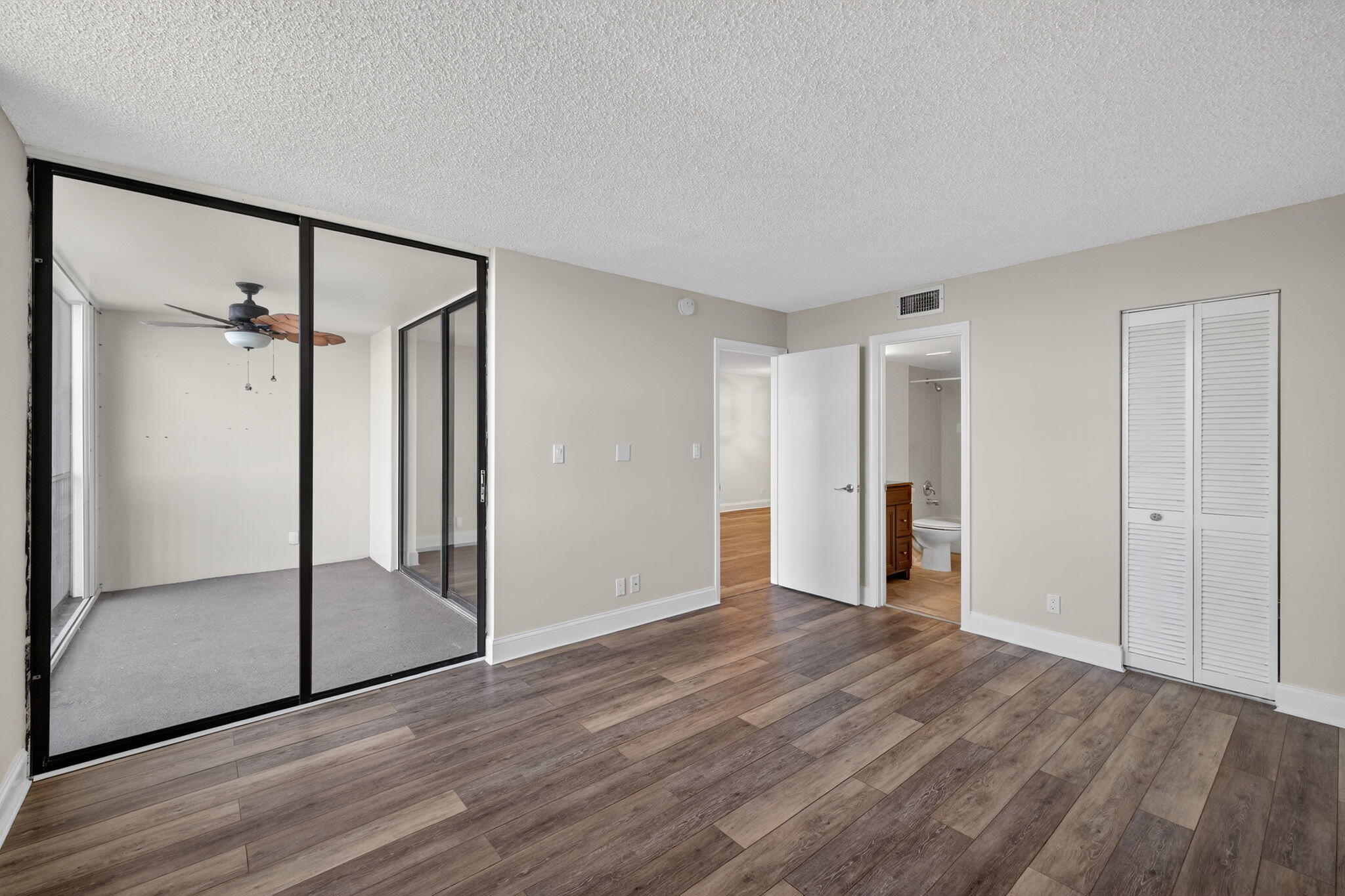 117 Lake Emerald Drive 208