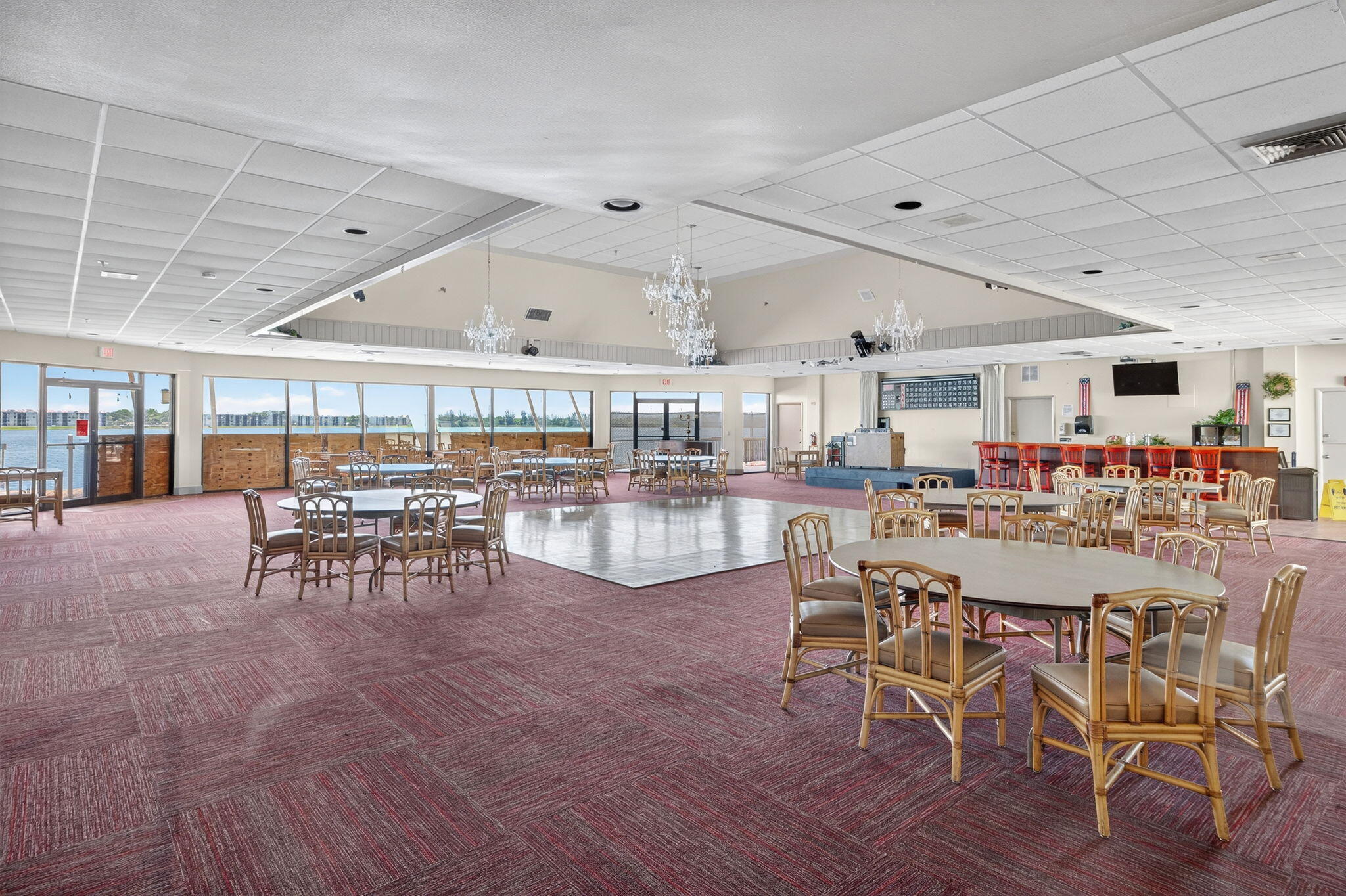 117 Lake Emerald Drive 208