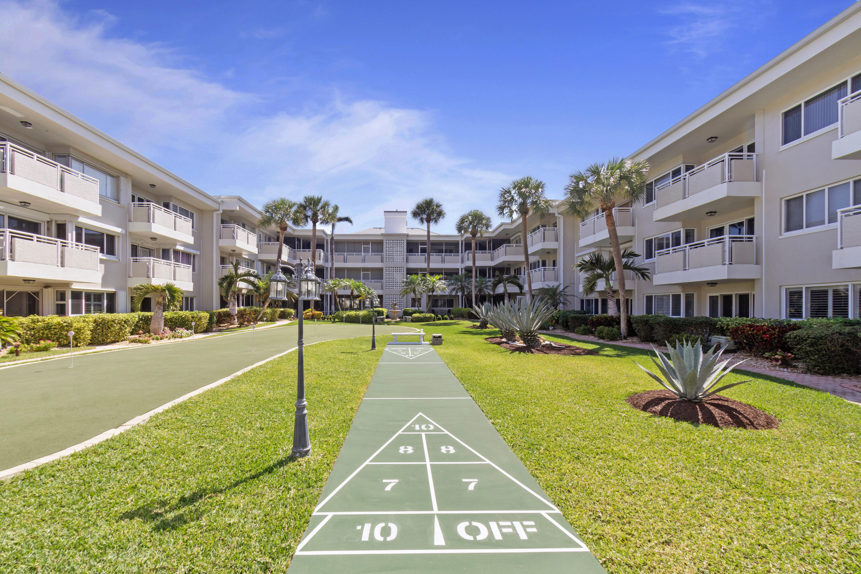 1198 Hillsboro Mile 128