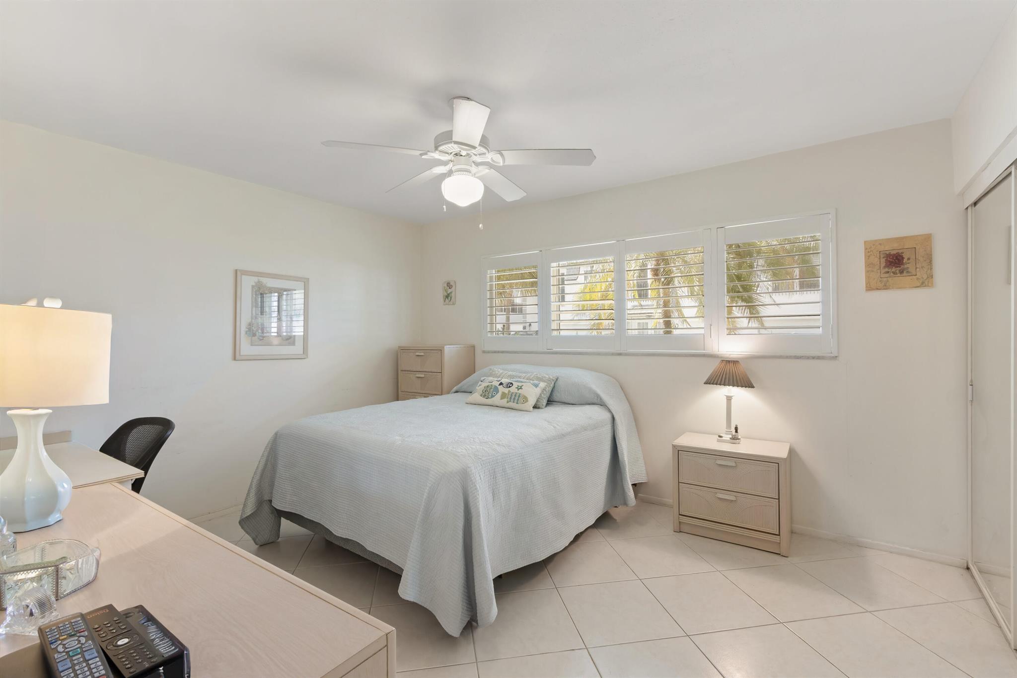 1198 Hillsboro Mile 128