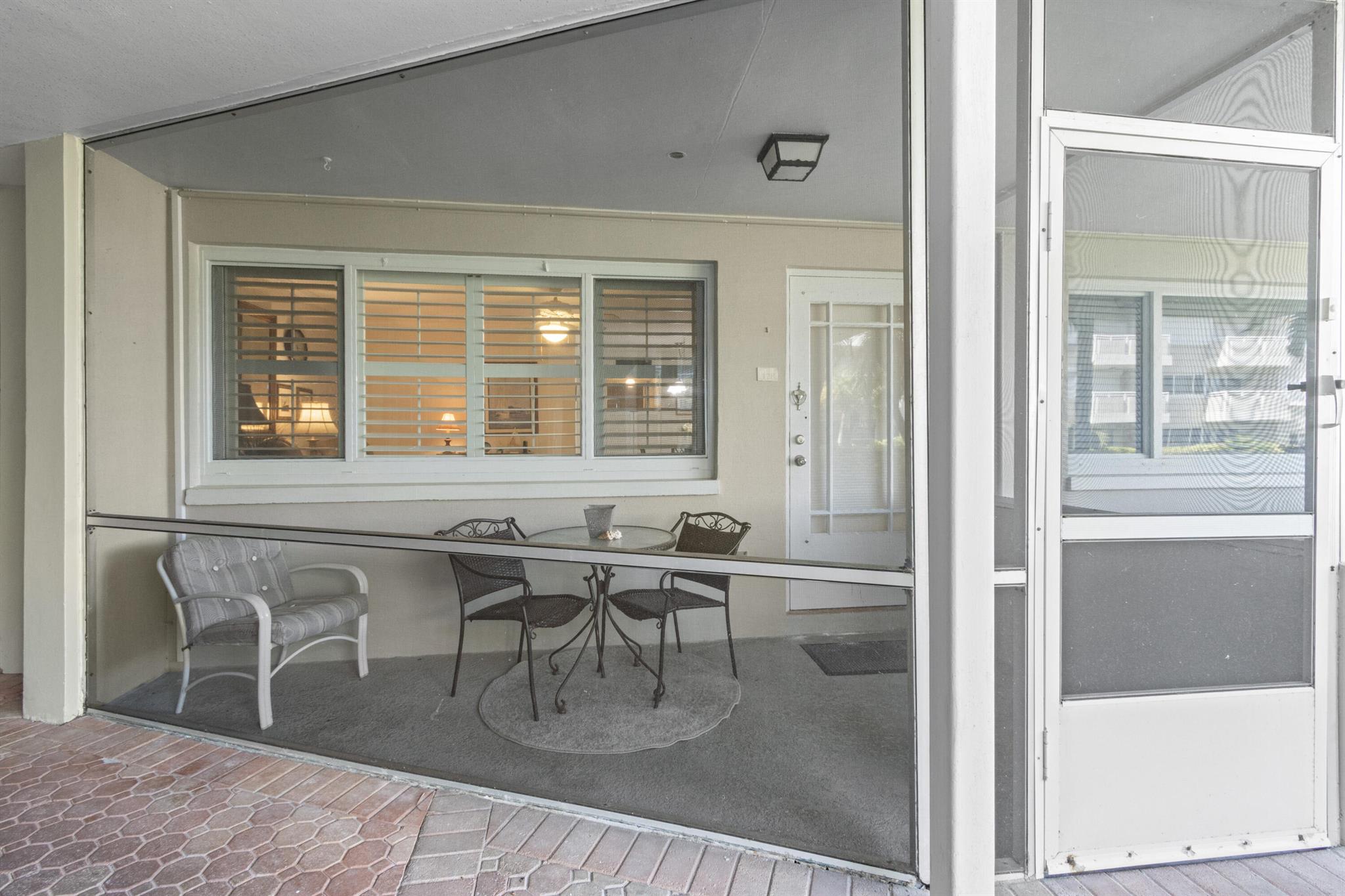 1198 Hillsboro Mile 128